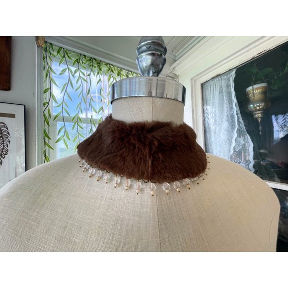 Vintage 1950s Brown Mink fur Collar/Necklace With Glass Dangle Beads - Picture 8 of 16